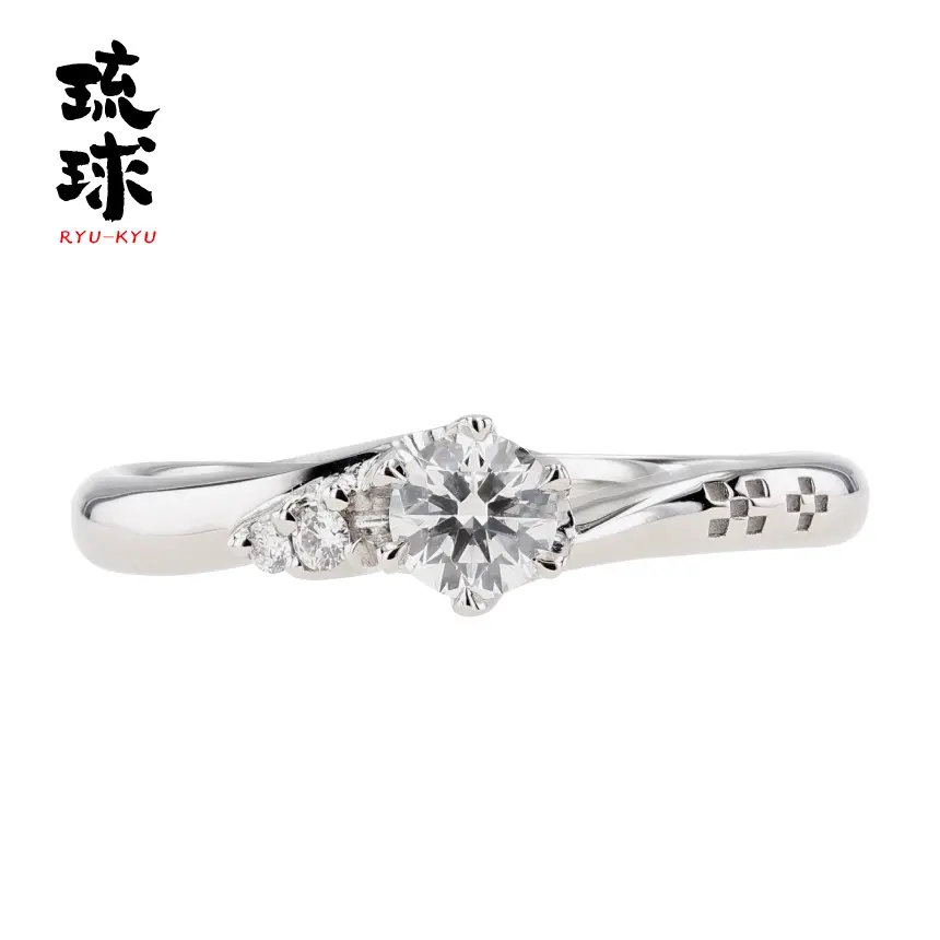 山城時計店 琉球 はいむるぶし プラチナ婚約指輪 メインビジュアル
